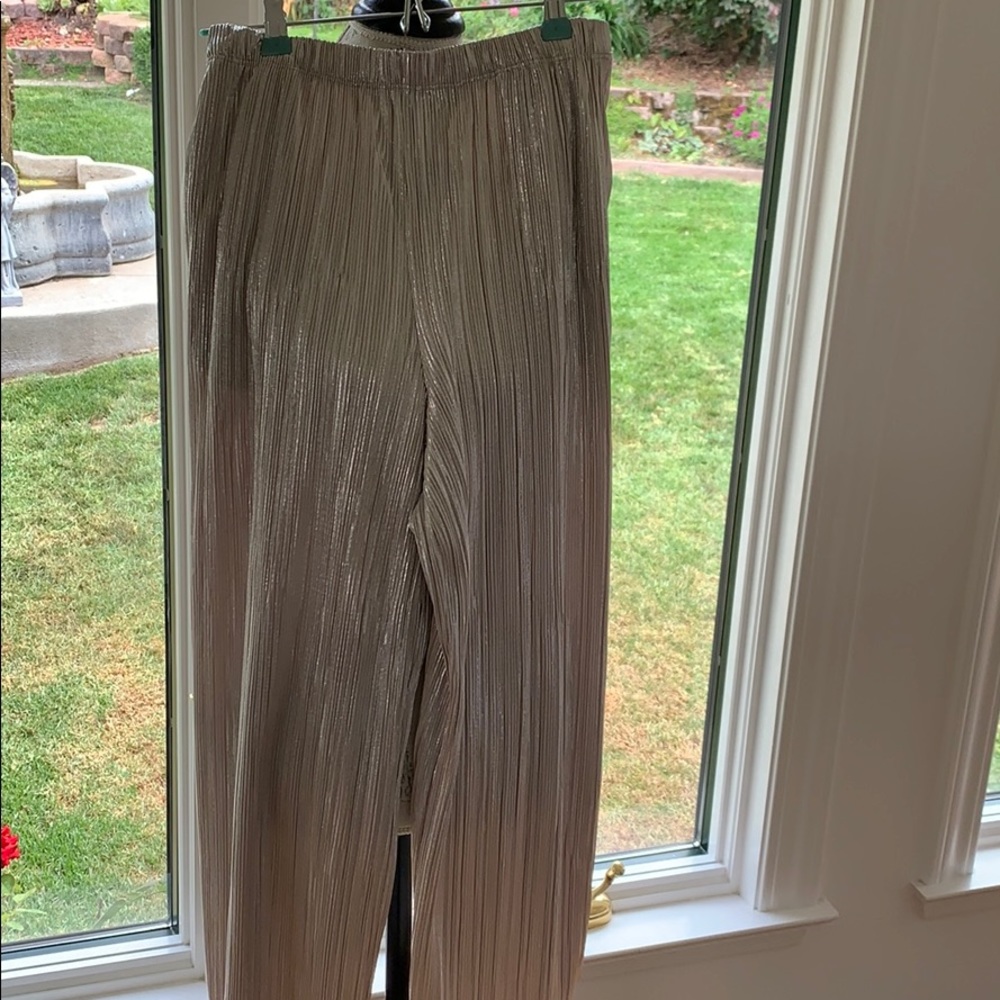Silver capris